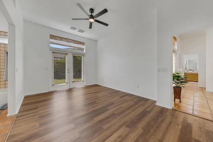19 MASTER BED MLS