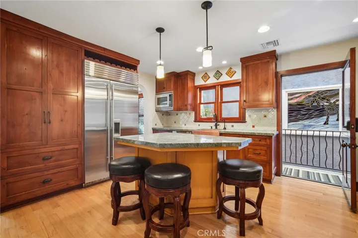 Plenty of cabinet and cooking space.