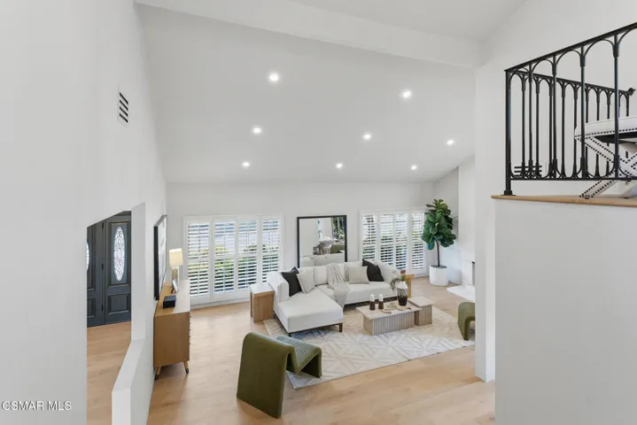 3072 Sierra Dr_74