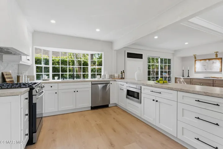 3072 Sierra Dr_31