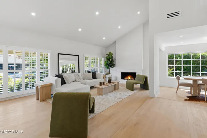 3072 Sierra Dr_16