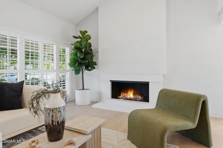 3072 Sierra Dr_17