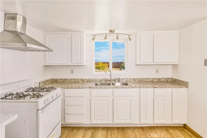 3575 Desert Villa, 29 Palms, California 92277