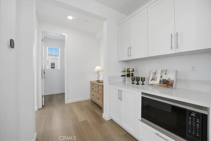 Open Serving Area in extended Kitchen