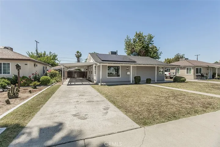 2053 Mayfair Drive E, Fresno, California 93703