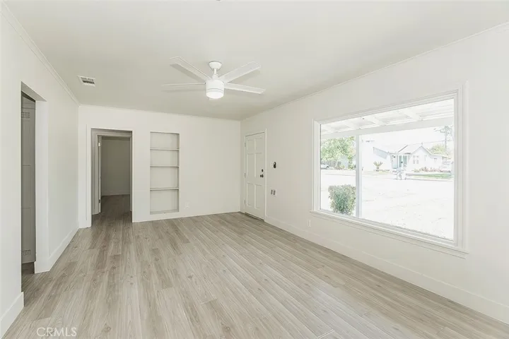 2053 Mayfair Drive E, Fresno, California 93703