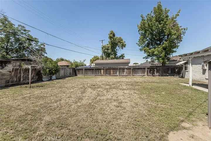 2053 Mayfair Drive E, Fresno, California 93703