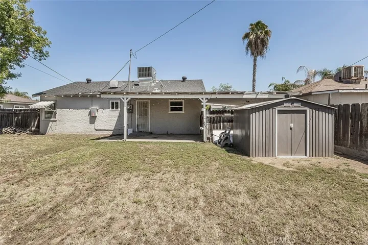 2053 Mayfair Drive E, Fresno, California 93703