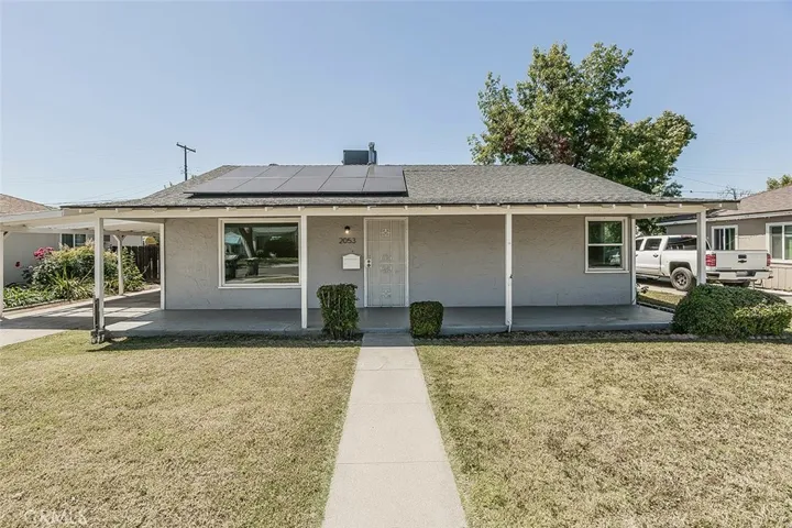 2053 Mayfair Drive E, Fresno, California 93703
