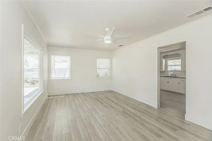 2053 Mayfair Drive E, Fresno, California 93703
