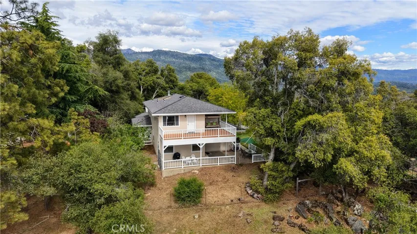 Plenty of Deck Space for Entertaining