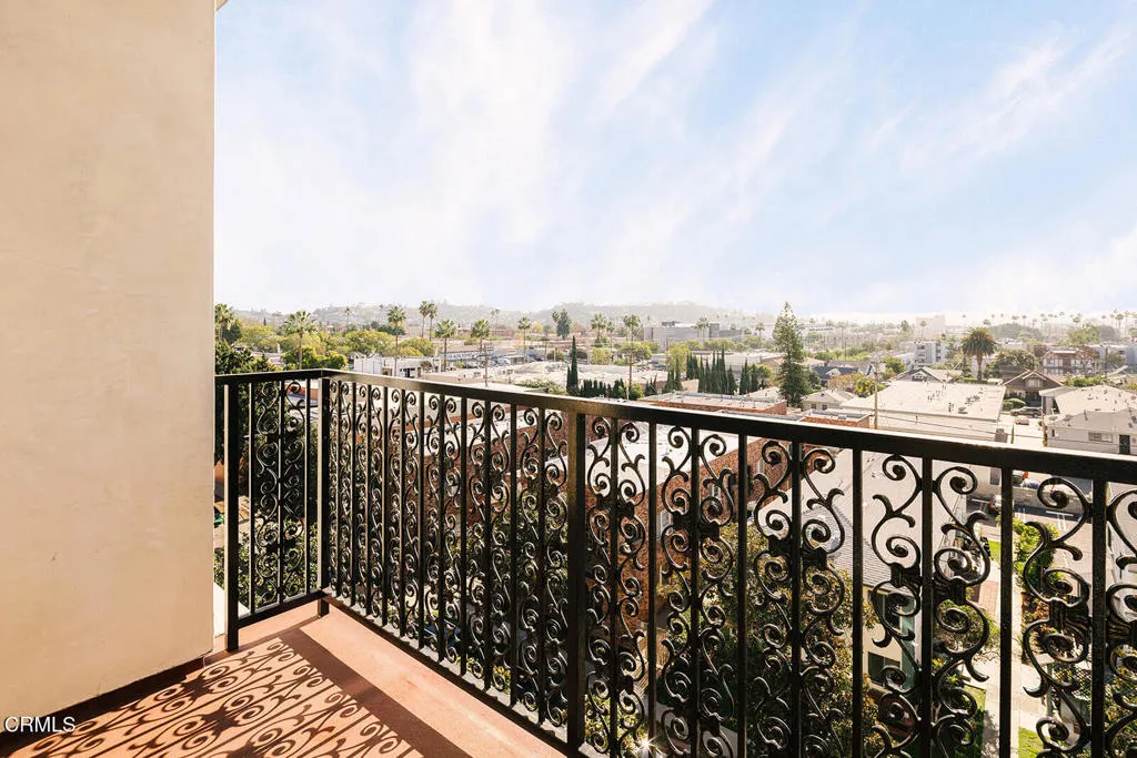 17_501VERDARA_DAMOREhameline glendale