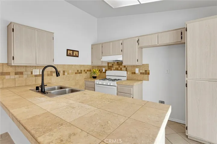 15036 Milford, Adelanto, California 92301