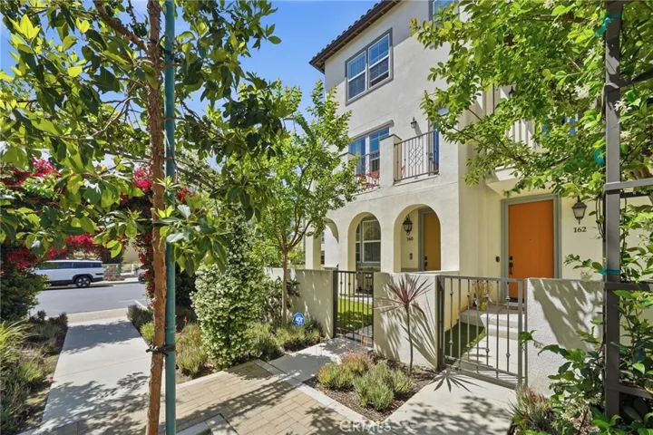 160 Gwen Lane, La Habra, California 90631