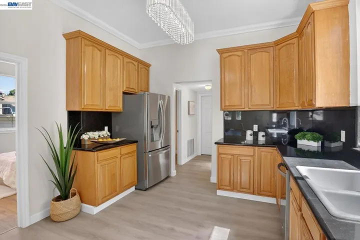 1328 E 25th St, Oakland, California 94606
