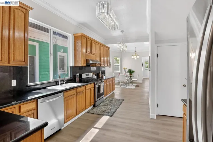 1328 E 25th St, Oakland, California 94606
