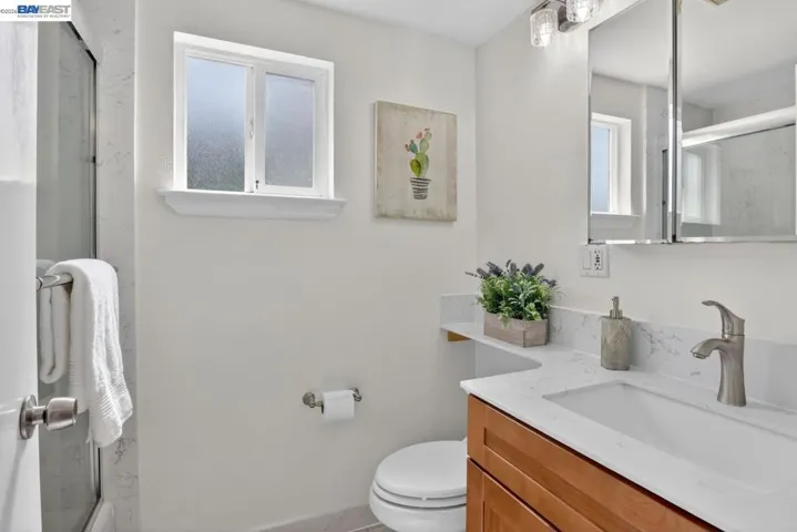 1328 E 25th St, Oakland, California 94606