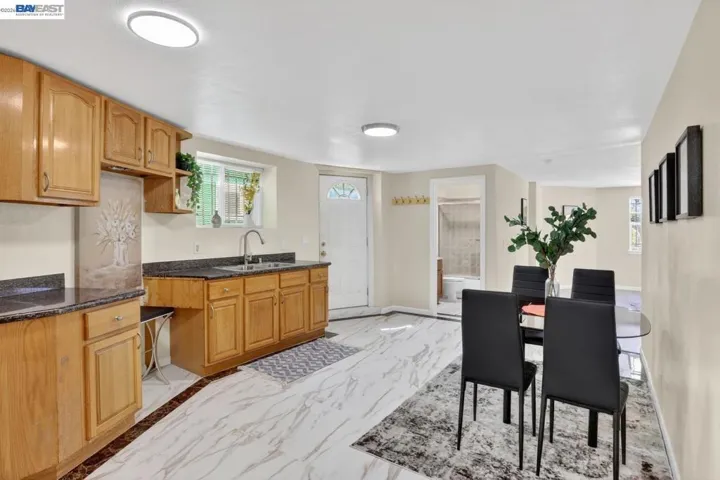 1328 E 25th St, Oakland, California 94606