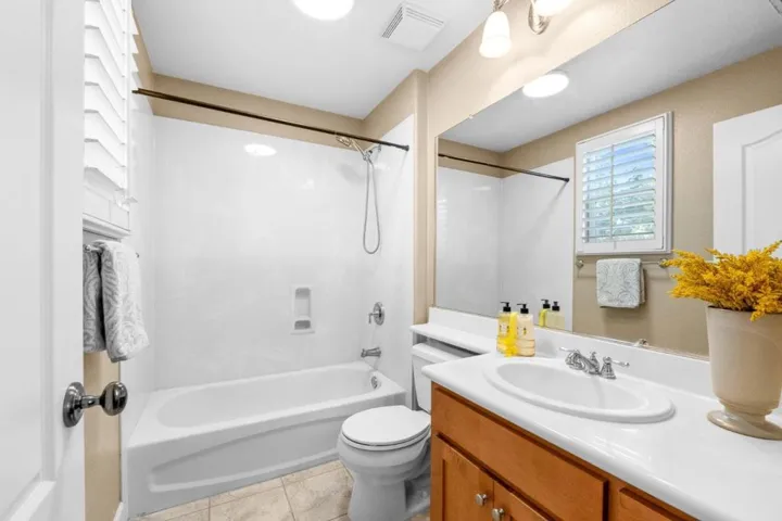 20582 Murano Circle, Cupertino, California 95014
