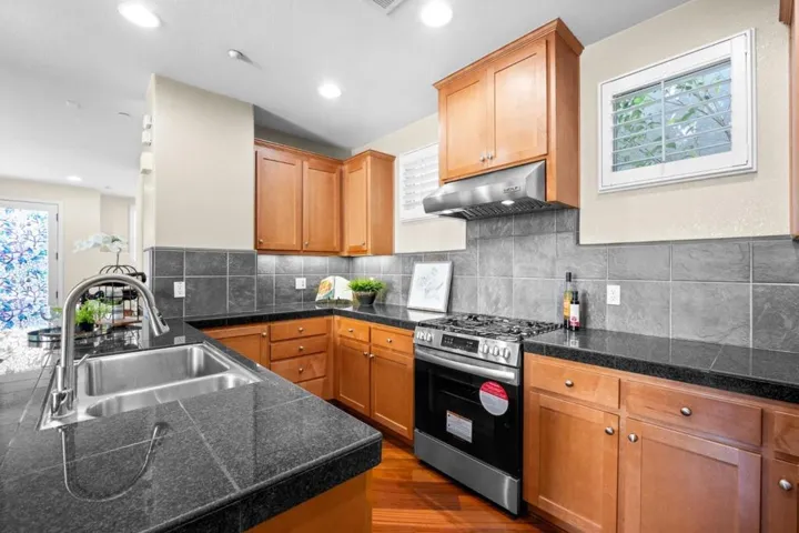 20582 Murano Circle, Cupertino, California 95014