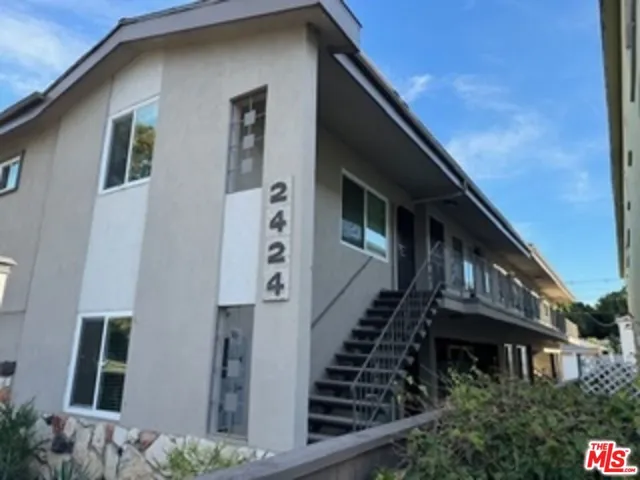 2424 Ocean Park Boulevard 8, Santa Monica, California 90405