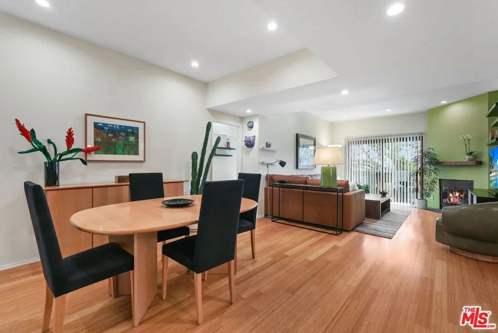 Dining Room / Living Room