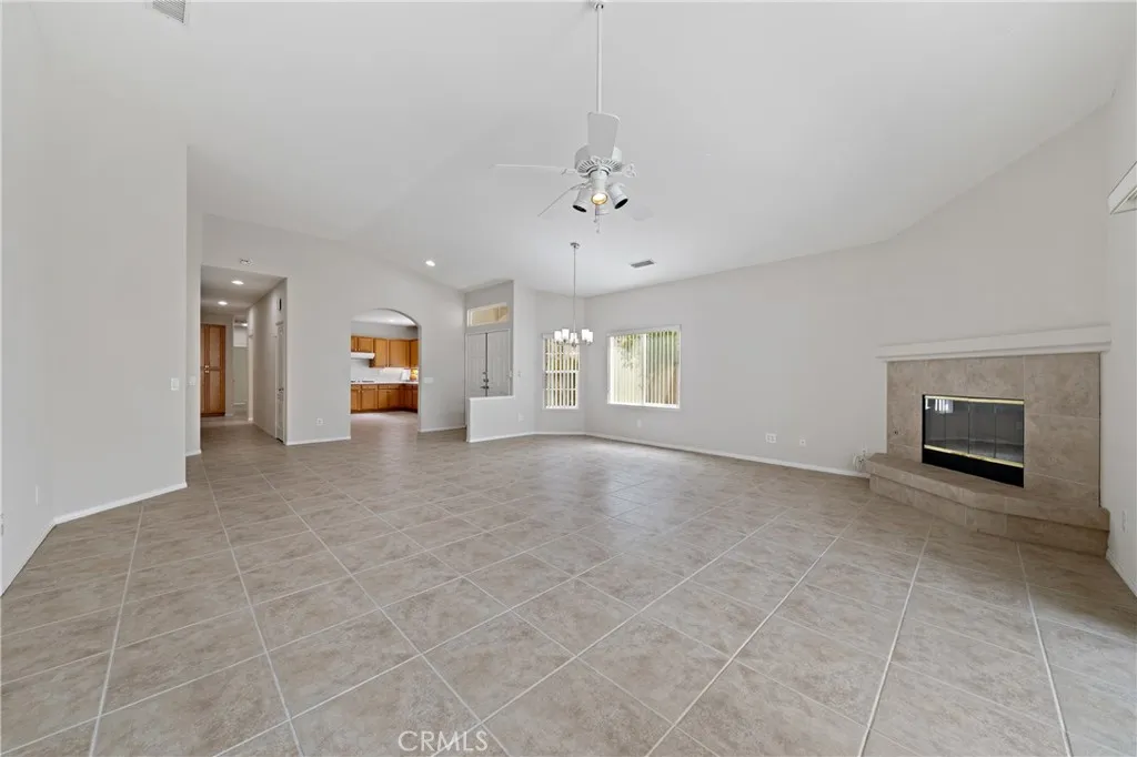 Look at the light airy room and vaulted ceiling.
