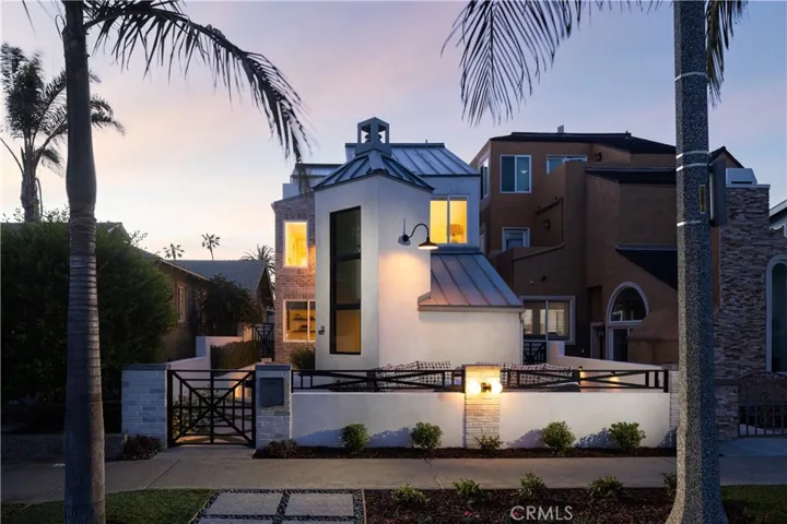509 8th, Huntington Beach, California 92648