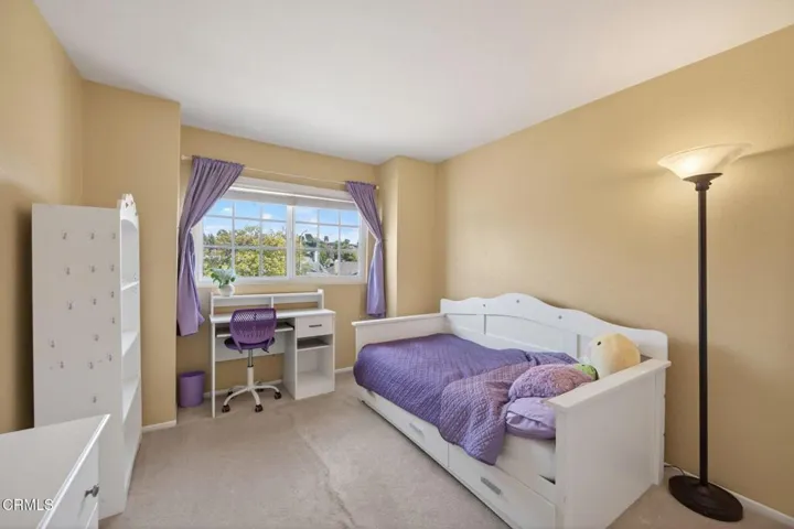 22-web-or-mls-Upmarket Media-5112Via001