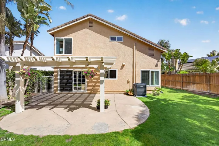 35-web-or-mls-Upmarket Media-5112Via104
