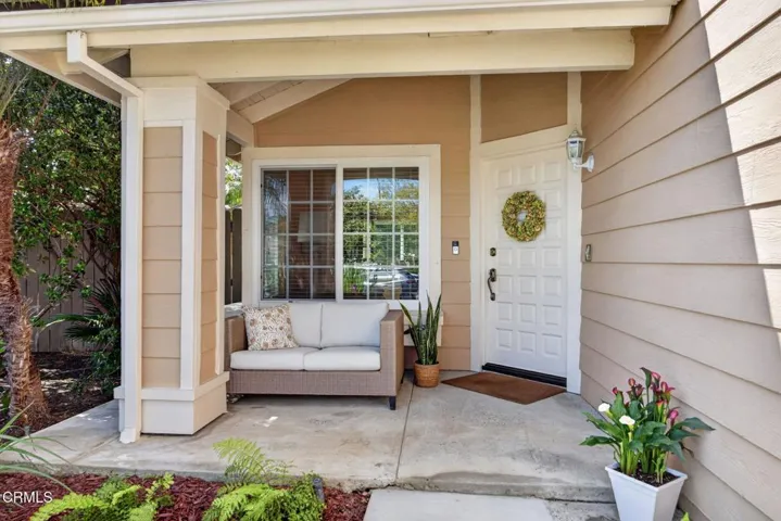 4-web-or-mls-Upmarket Media-5112Via036