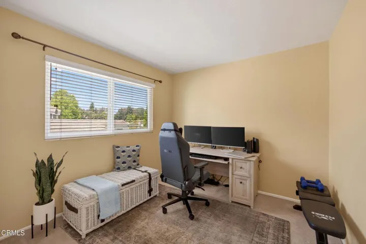 25-web-or-mls-Upmarket Media-5112Via010