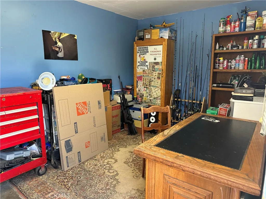 workshop/garage area