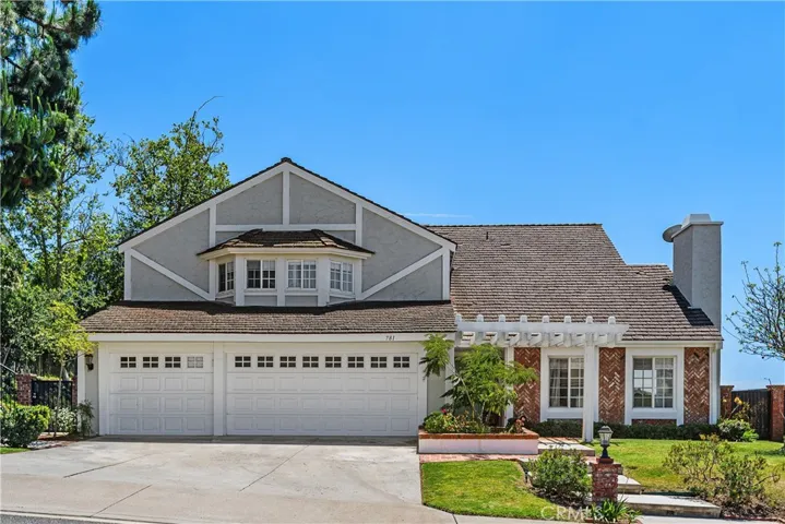 781 S Goldfinch Way, Anaheim Hills, California 92807