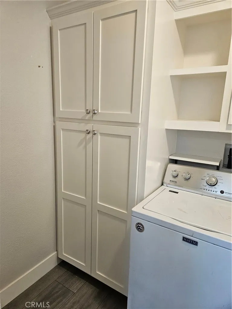 Laundry room storage