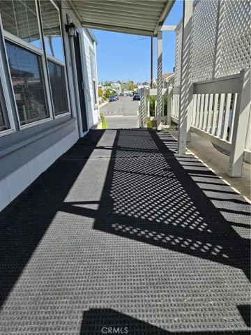 Entry area deck