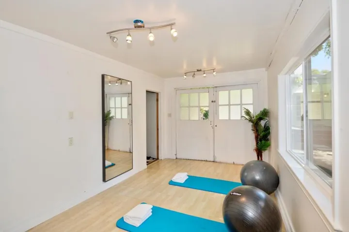 2330 Emerson Street, Palo Alto, California 94301
