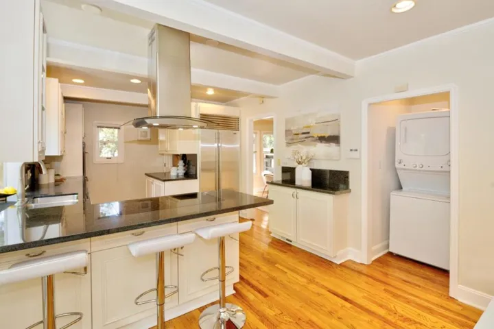 2330 Emerson Street, Palo Alto, California 94301