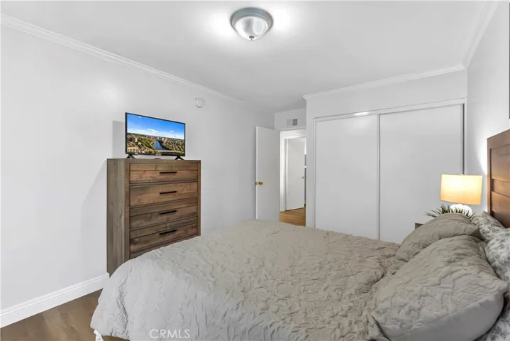 745 Claraday 6, Glendora, California 91740