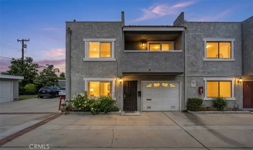 745 Claraday 6, Glendora, California 91740