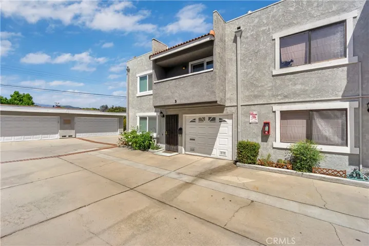 745 Claraday 6, Glendora, California 91740