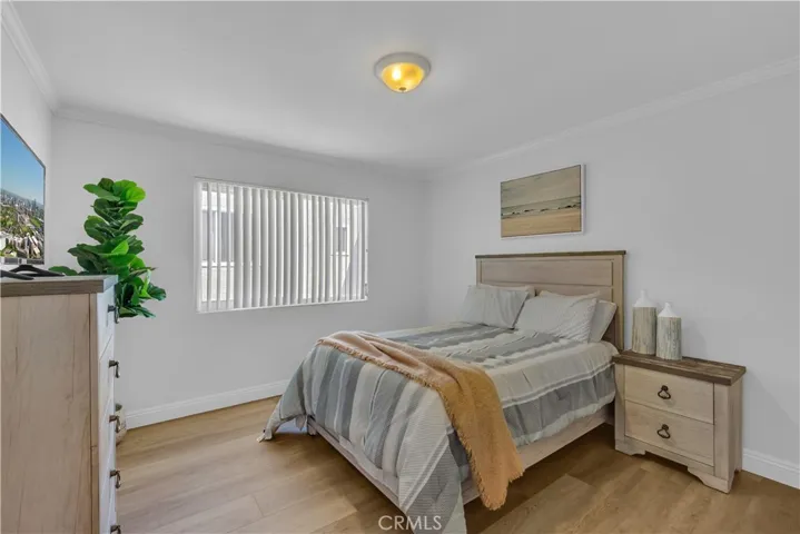 745 Claraday 6, Glendora, California 91740