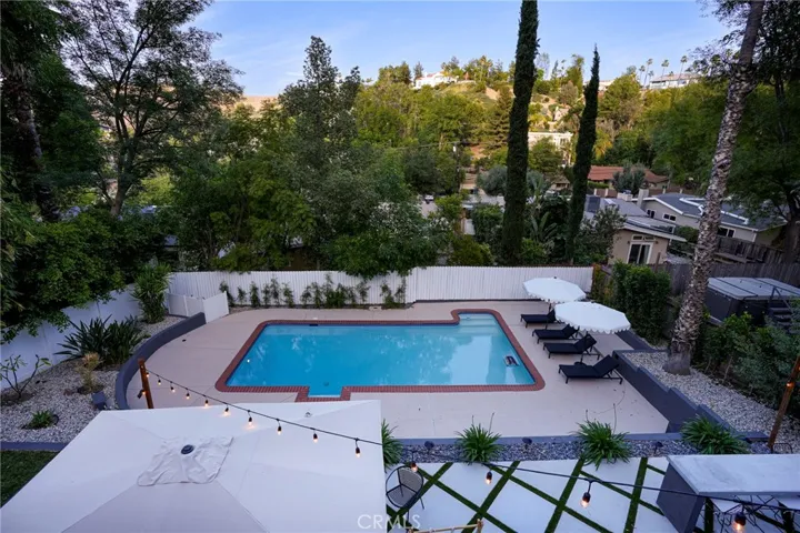 4828 Regalo, Woodland Hills, California 91364