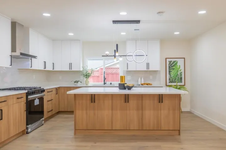 68 N Midway Street, Campbell, California 95008