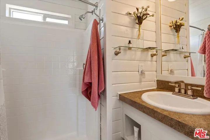 Cabin No. 2 Bath