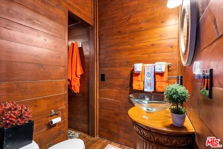 Cabin No. 4 Bath