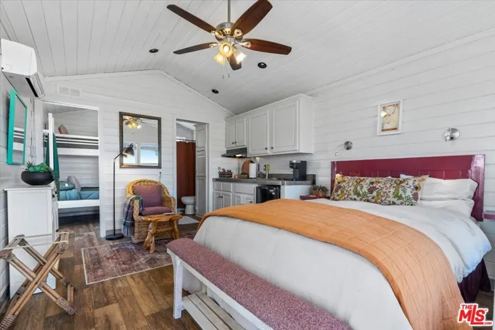 Cabin No. 3 - Bedroom 1