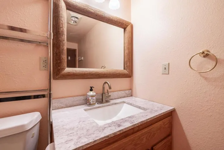 023_2nd Bathroom 1