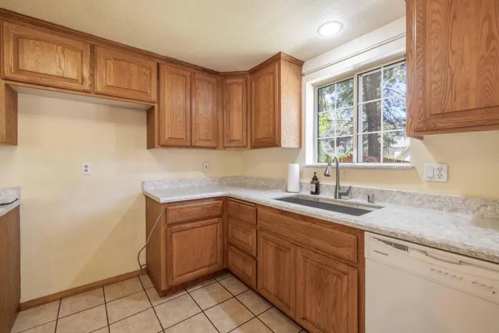 010_Kitchen 1