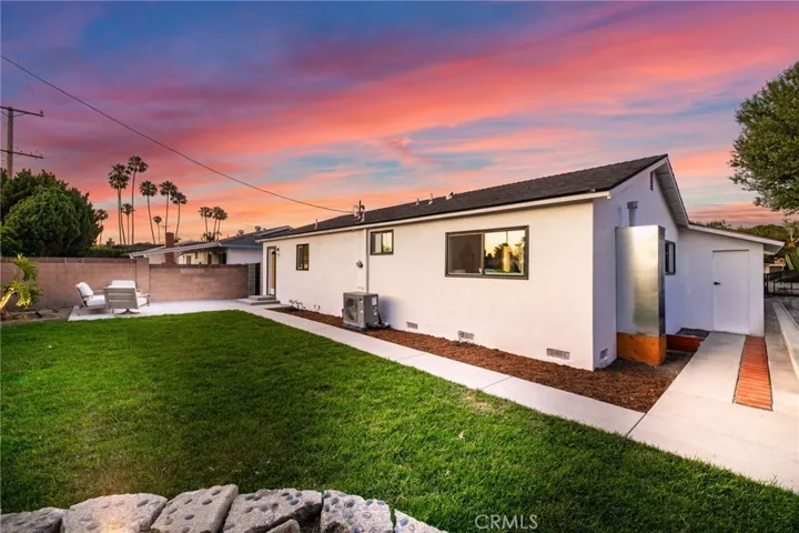 Nice spacious backyard with new sprinklers
